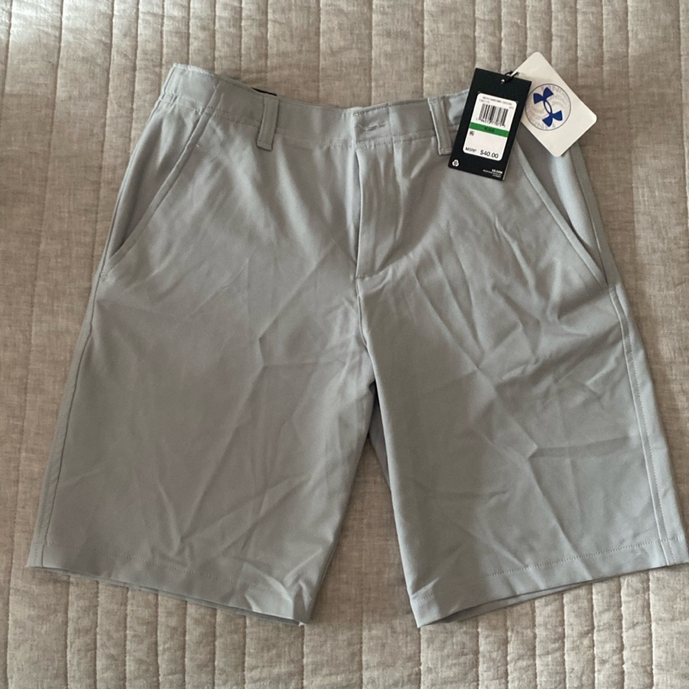 Boys light gray UA golf/dress shorts